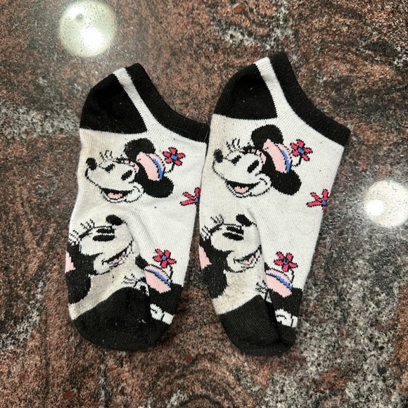 Women’s Disney socks- set of 6 pairs - Picture 6 of 7